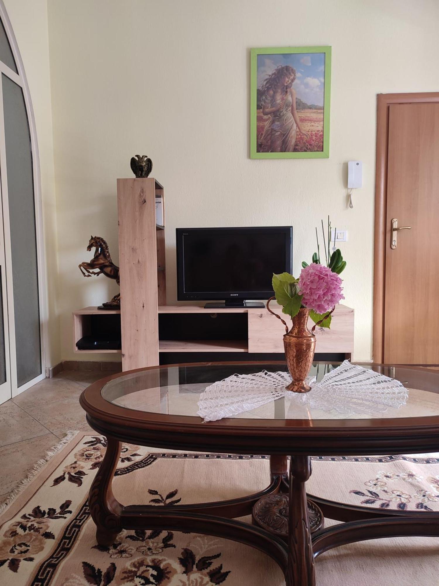 Rooms Xani Tirana Exterior photo